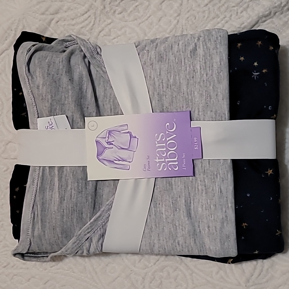 NWT 2 Piece (Long sleeve top and pants) Pajama Set Heather Gry/Blue Stars